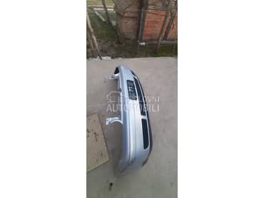 Branik u sivoj boji za Volkswagen Golf 4 od 1997. do 2005. god.