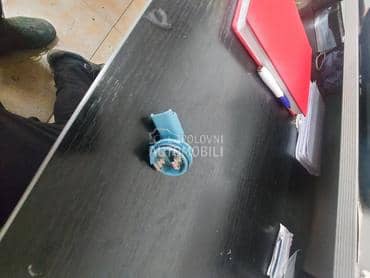 Fasong nosac sijalice za Peugeot 406