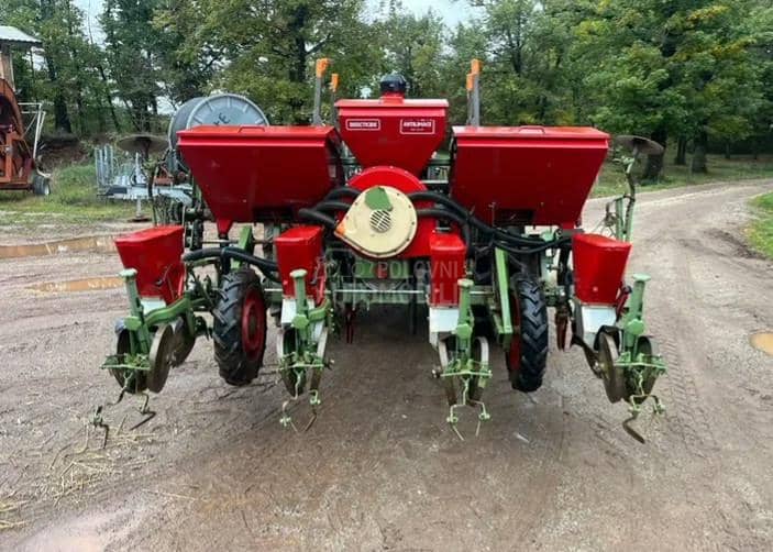 Nodet Pneumassem 4 reda sa koševima