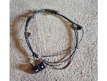 Sajle haube i rezervoara za Nissan X-Trail od 2014. do 2021. god.