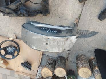 Podkrilo podkrila zadnje sw za Peugeot 407