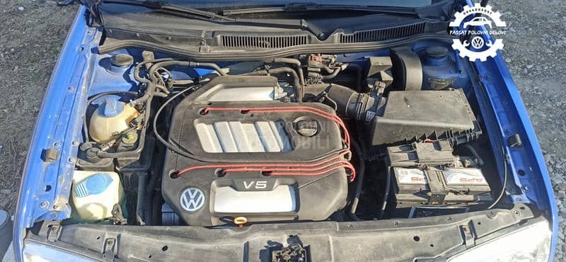 Volkswagen Bora V5 -  kompletan auto u delovima