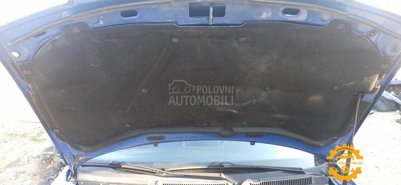 Volkswagen Bora V5 -  kompletan auto u delovima