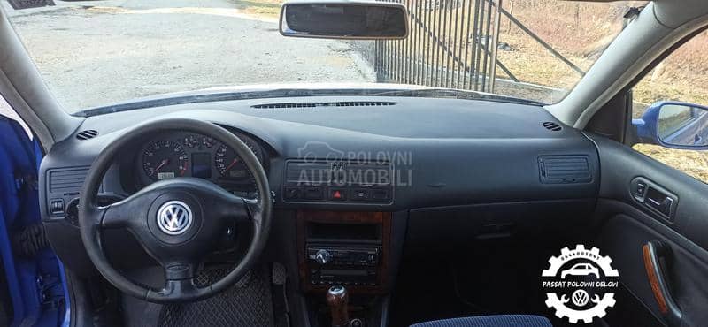 Volkswagen Bora V5 -  kompletan auto u delovima