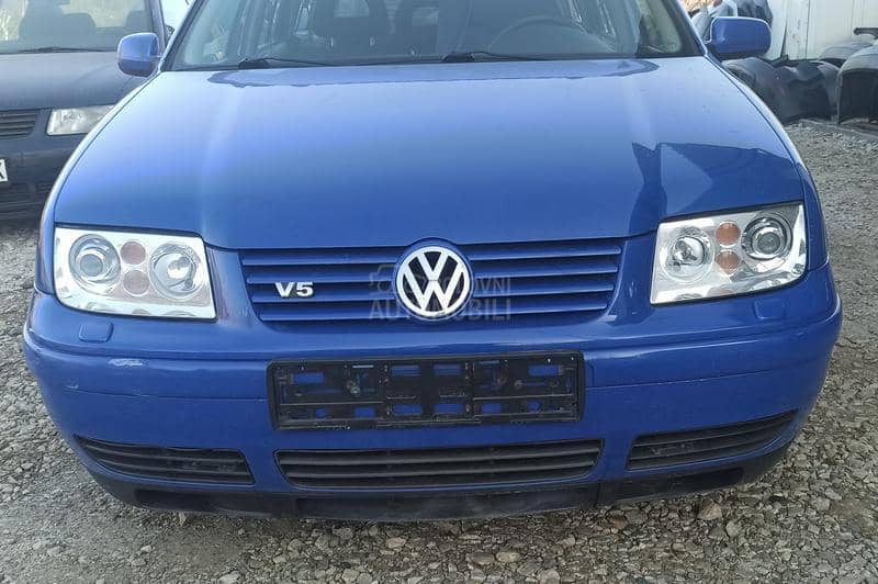 Volkswagen Bora V5 -  kompletan auto u delovima