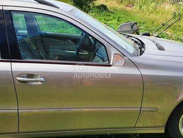 Prednja desna vrata w211 za Mercedes Benz E Klasa od 2002. do 2005. god.