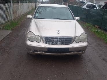 Mercedes Benz C 200 Cdi 2003. god. -  kompletan auto u delovima