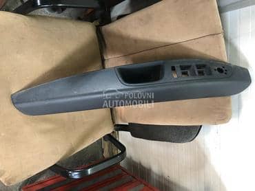 Prednji levi rukohvat za Audi Q7 od 2005. do 2014. god.