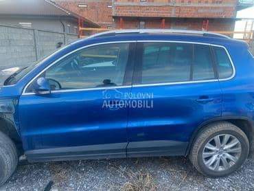 VRATA , KOM. AUTO U DELOVIMA za Volkswagen Tiguan
