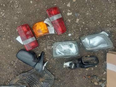 Stop svetla i stop lampe za Land Rover Discovery od 1990. do 1999. god.