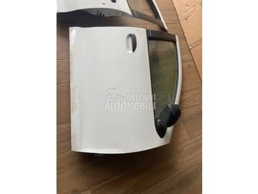 prednja desna vrata za Dacia Sandero, Stepway od 2013. do 2020. god.