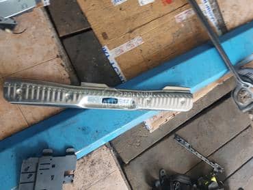 Lajna gepeka hrom sw za Peugeot 407