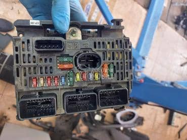 Bsm osiguracka kutija sw za Peugeot 407