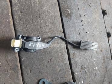Pedala gasa 1,8i za Peugeot 407