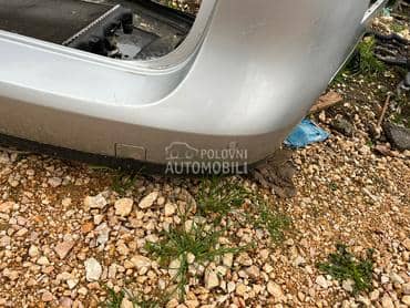 Branik zadnji kravan za Volkswagen Passat B6 od 2004. do 2010. god.