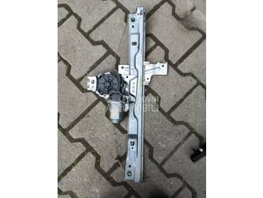 Prednji desni podizac ELEKTRO za Peugeot 207