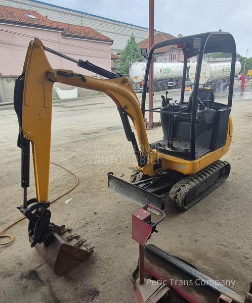 JCB 8018