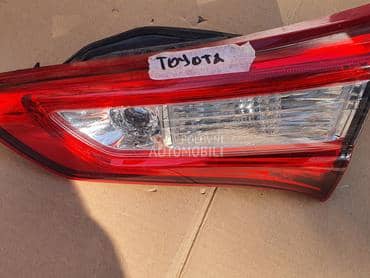 stop svetlo desno za Toyota Yaris