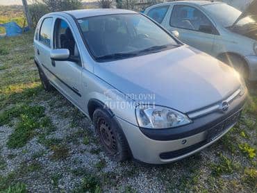Opel Corsa C 1.0 xe 2002. god. -  kompletan auto u delovima