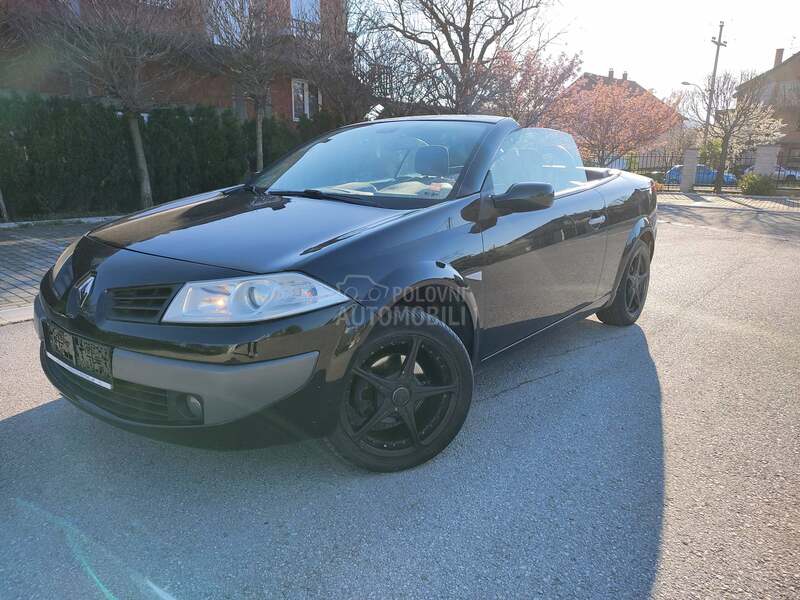 Renault Megane 1.6 2005. god. -  kompletan auto u delovima