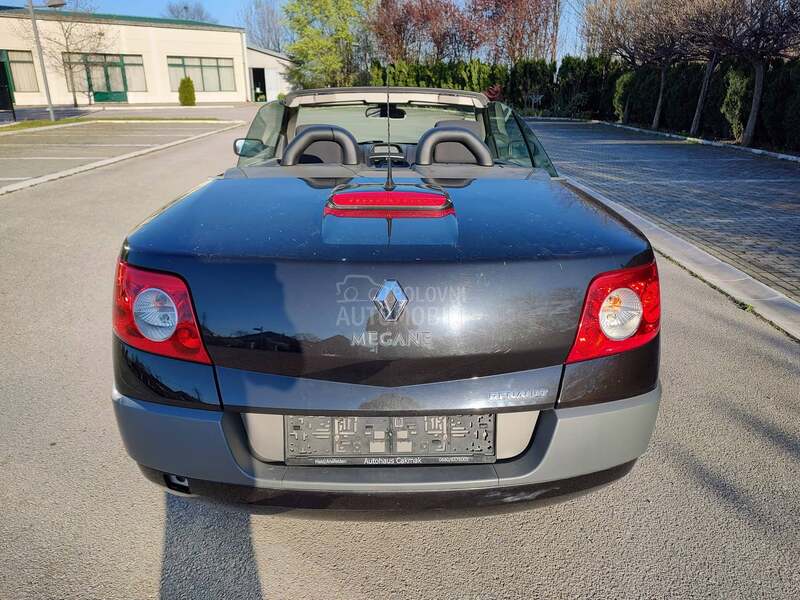 Renault Megane 1.6 2005. god. -  kompletan auto u delovima
