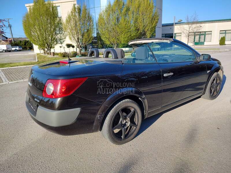 Renault Megane 1.6 2005. god. -  kompletan auto u delovima