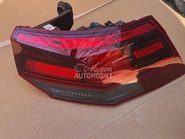 stop svetlo desno za Volkswagen Golf 8