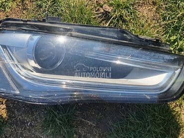 desni far xenon za Audi A4