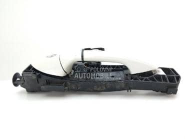 Prednja leva kvaka za Mercedes Benz B 150, B 170, B 180 ... od 2011. do 2019. god.