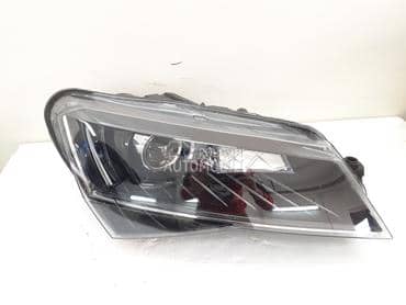 Desni far za Škoda Superb