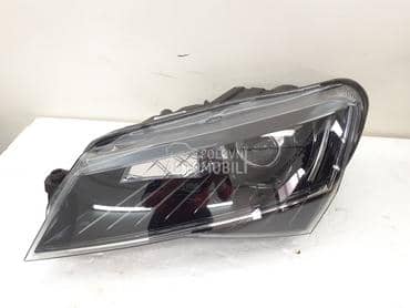 Levi far za Škoda Superb