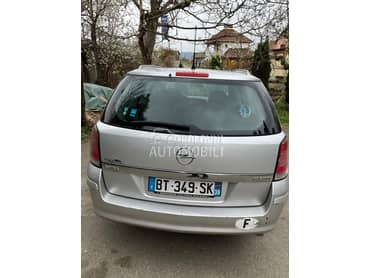 gepek vrata za Opel Astra H