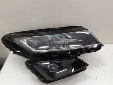 Desni far za Škoda Karoq