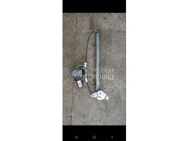 podizač stakla za Nissan Navara od 2005. do 2012. god.