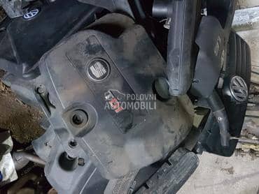 Poklopac motora za Volkswagen Polo