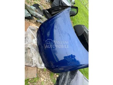 Hauba plava i Siva za Volkswagen Passat B6 od 2004. do 2010. god.