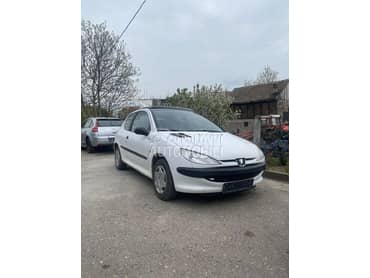 Peugeot 206 -  kompletan auto u delovima