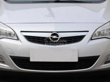Prednji branik za Opel Astra J od 2009. do 2012. god.