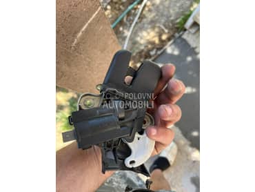 Brava gepeka za Audi A3 od 2004. do 2010. god.