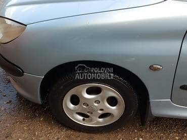 prednje levo krilo eylc boja za Peugeot 206