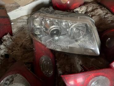 Far ksenon Desni za Volkswagen Sharan od 2001. do 2007. god.