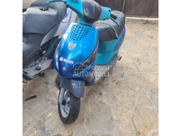 Otkupljujem Piaggio Zip