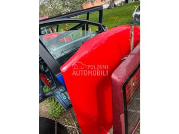 hauba crvena i zelena za Volkswagen Golf 3 od 1992. do 1998. god.