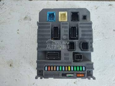 47.BSI KUTIJA  OSIGURACA za Peugeot Ostalo