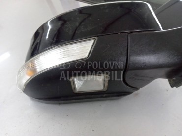 Desni retrovizor za Ford Focus od 2008. do 2010. god.