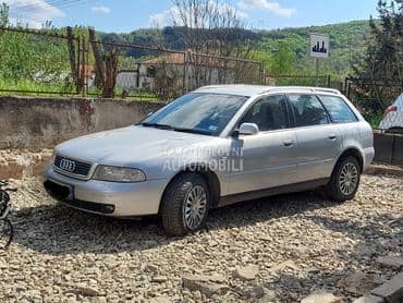 Audi A4 B5 2000. god. -  kompletan auto u delovima
