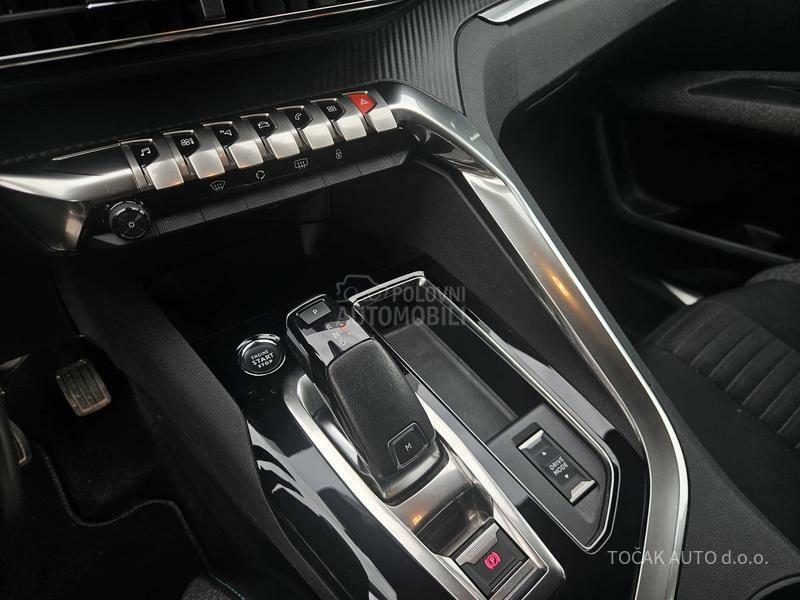 Peugeot 3008 STYLE 1.5H 130 AT8