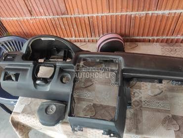 instrument tabla jastuci za Mercedes Benz B Klasa od 2005. do 2010. god.