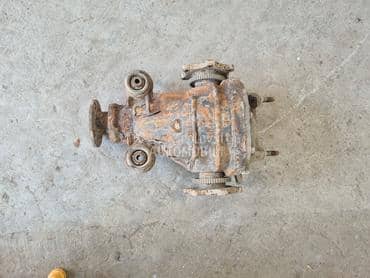 diferencijal zadnji za Nissan Pathfinder od 2005. do 2012. god.