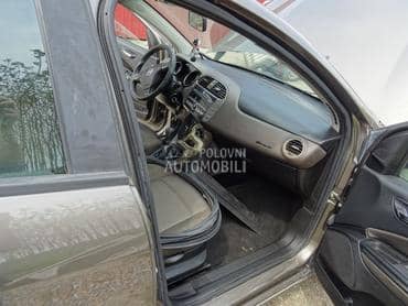 Keder vrata za Fiat Bravo od 2007. do 2014. god.